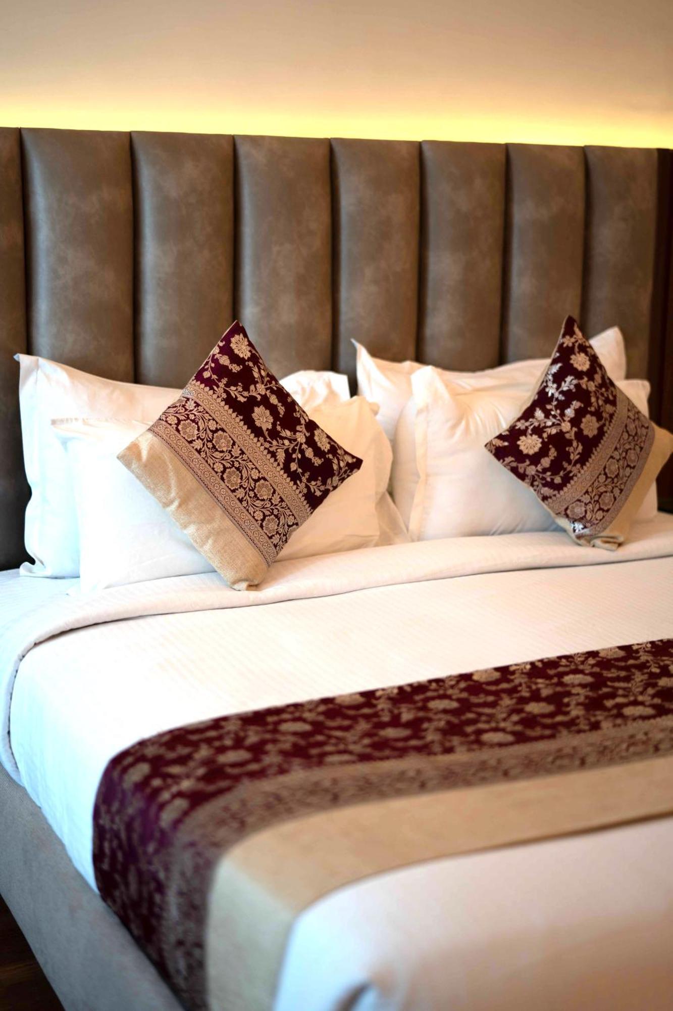 New Hotel Broadway Varanasi Exteriör bild