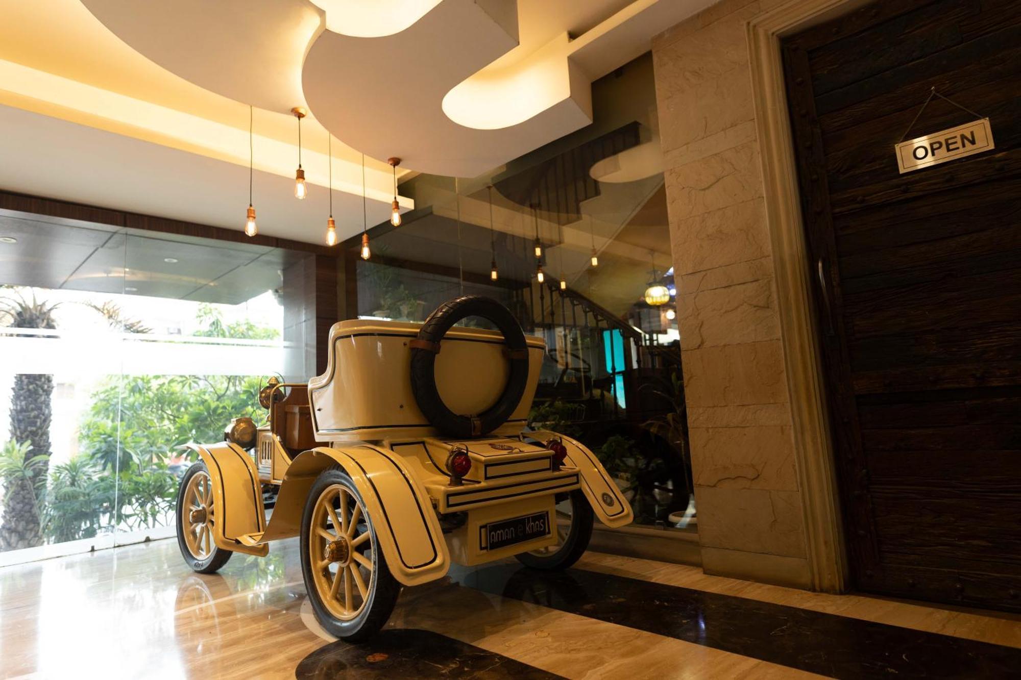 New Hotel Broadway Varanasi Exteriör bild