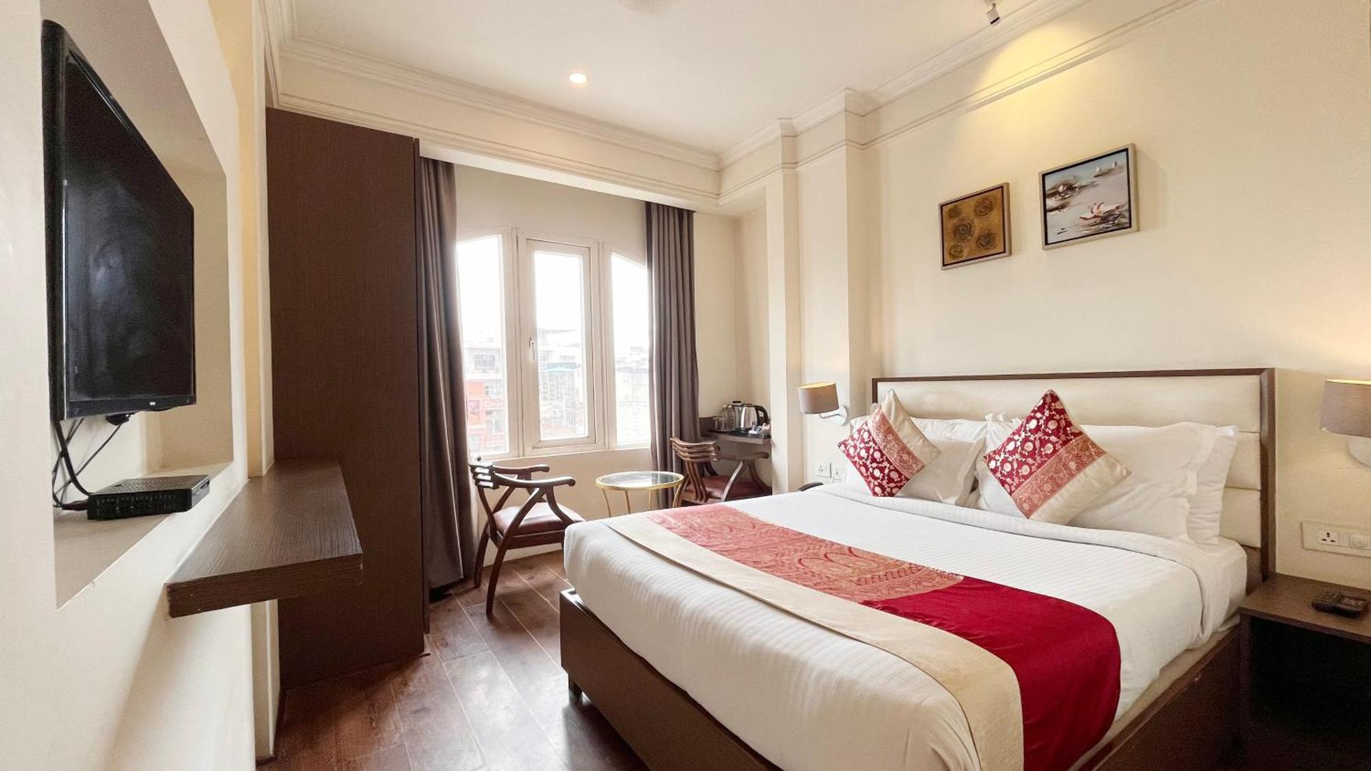 New Hotel Broadway Varanasi Exteriör bild