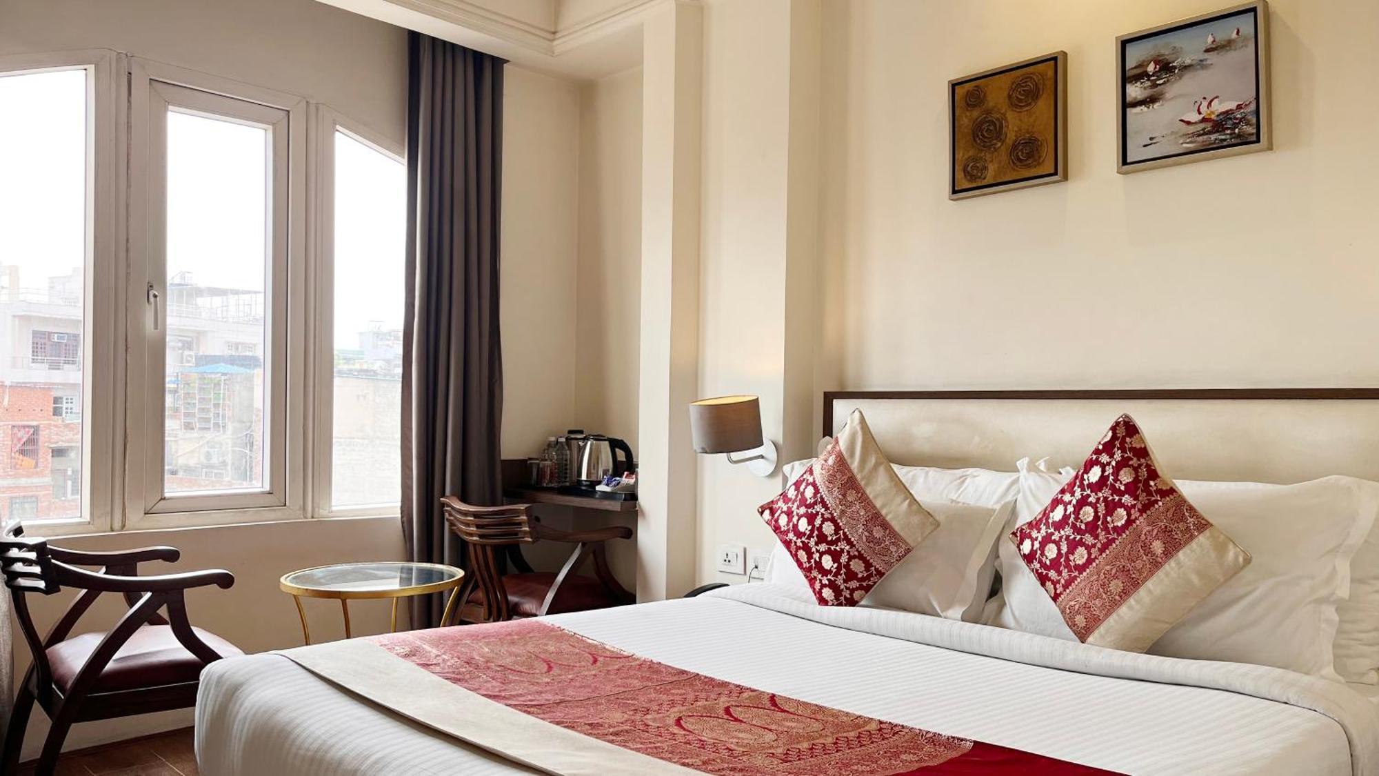 New Hotel Broadway Varanasi Exteriör bild