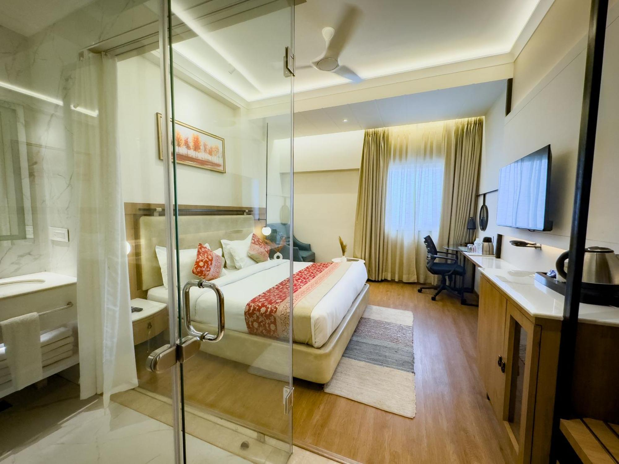 New Hotel Broadway Varanasi Exteriör bild