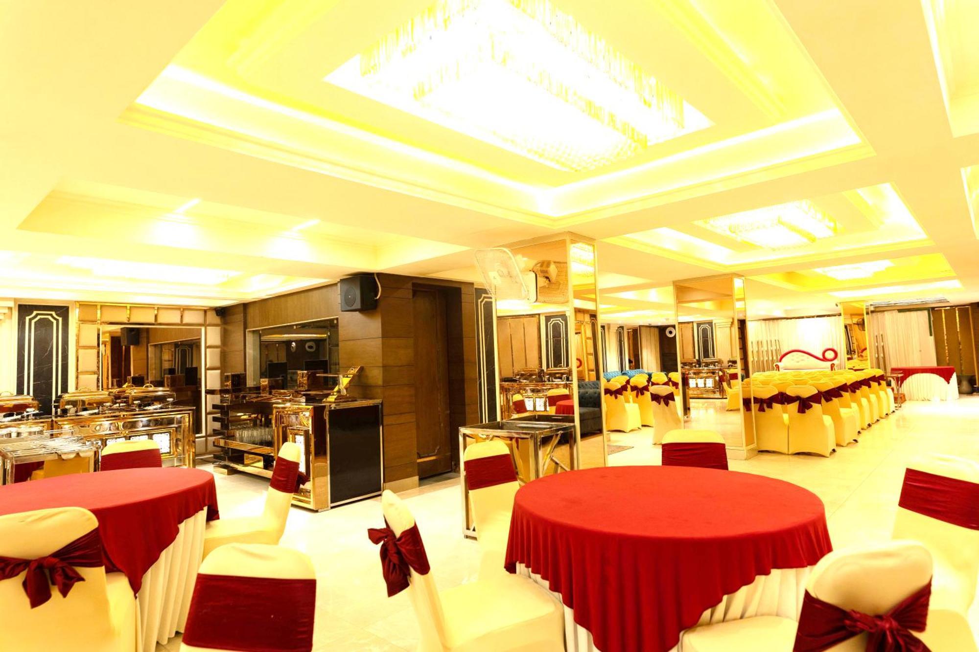 New Hotel Broadway Varanasi Exteriör bild